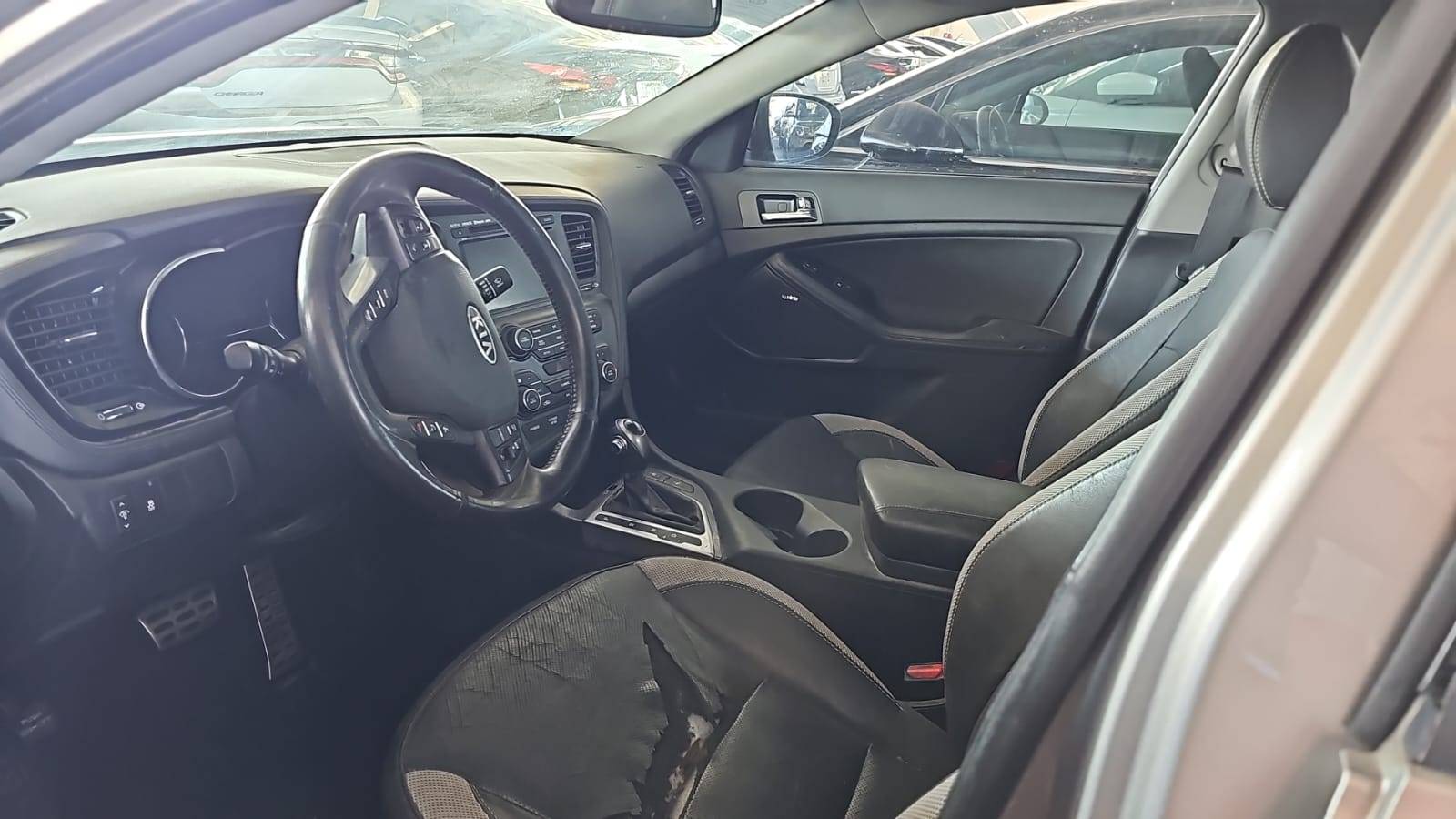 2012 KIA OPTIMA — 269691 Miles — Lot 7CG049925 — Souq - Marhaba Auctions Used Cars - Image 5
