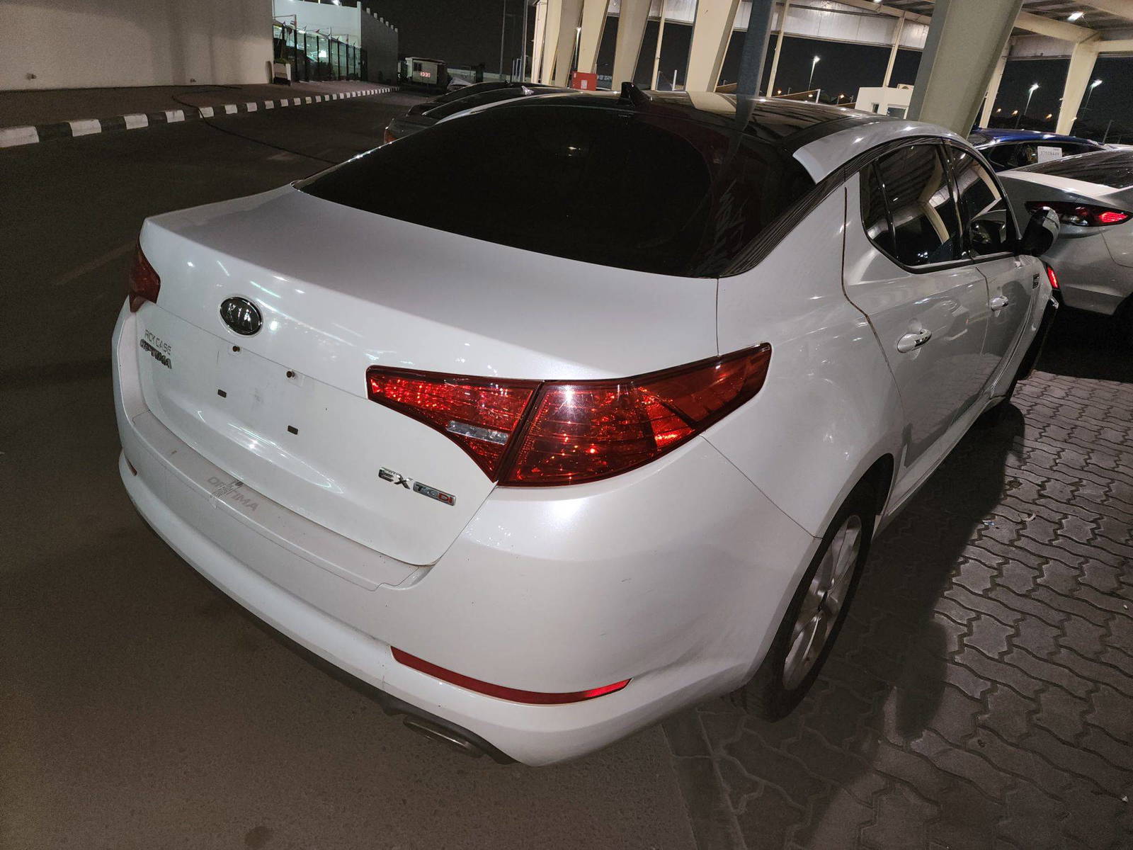 2011 KIA OPTIMA — 140403 Miles — Lot 37889860 - Marhaba Auctions Used Cars - Image 4