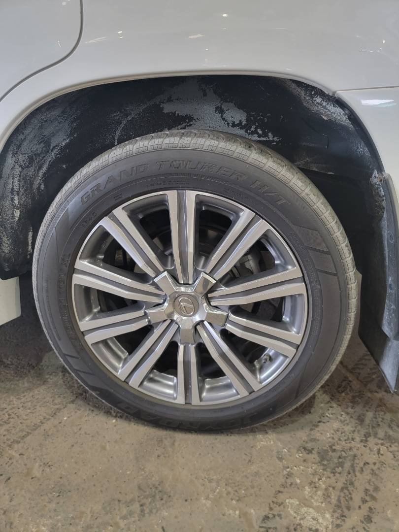 2016 LEXUS LX 570 — 118253 KM — Lot 4G4215610 — Main - Marhaba Auctions Used Cars - Image 13