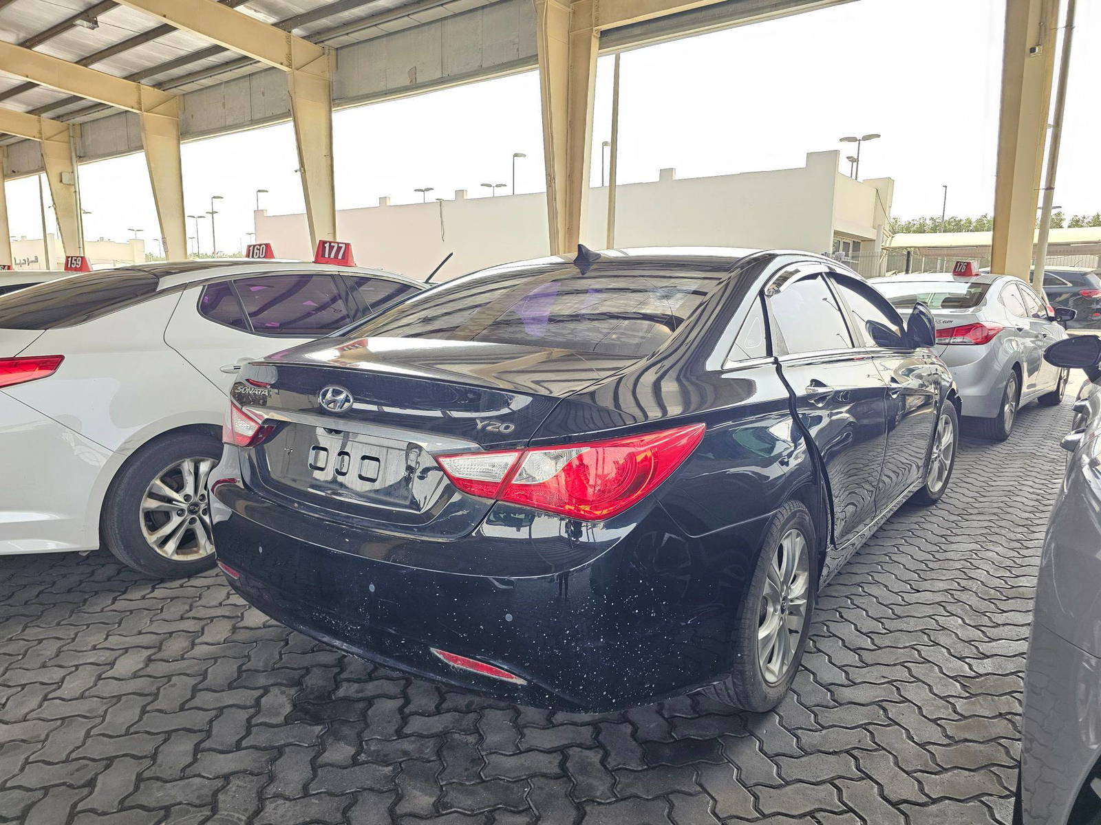 2012 HYUNDAI SONATA — 105555 KM — Lot 368572 — Souq - Marhaba Auctions Used Cars - Image 4