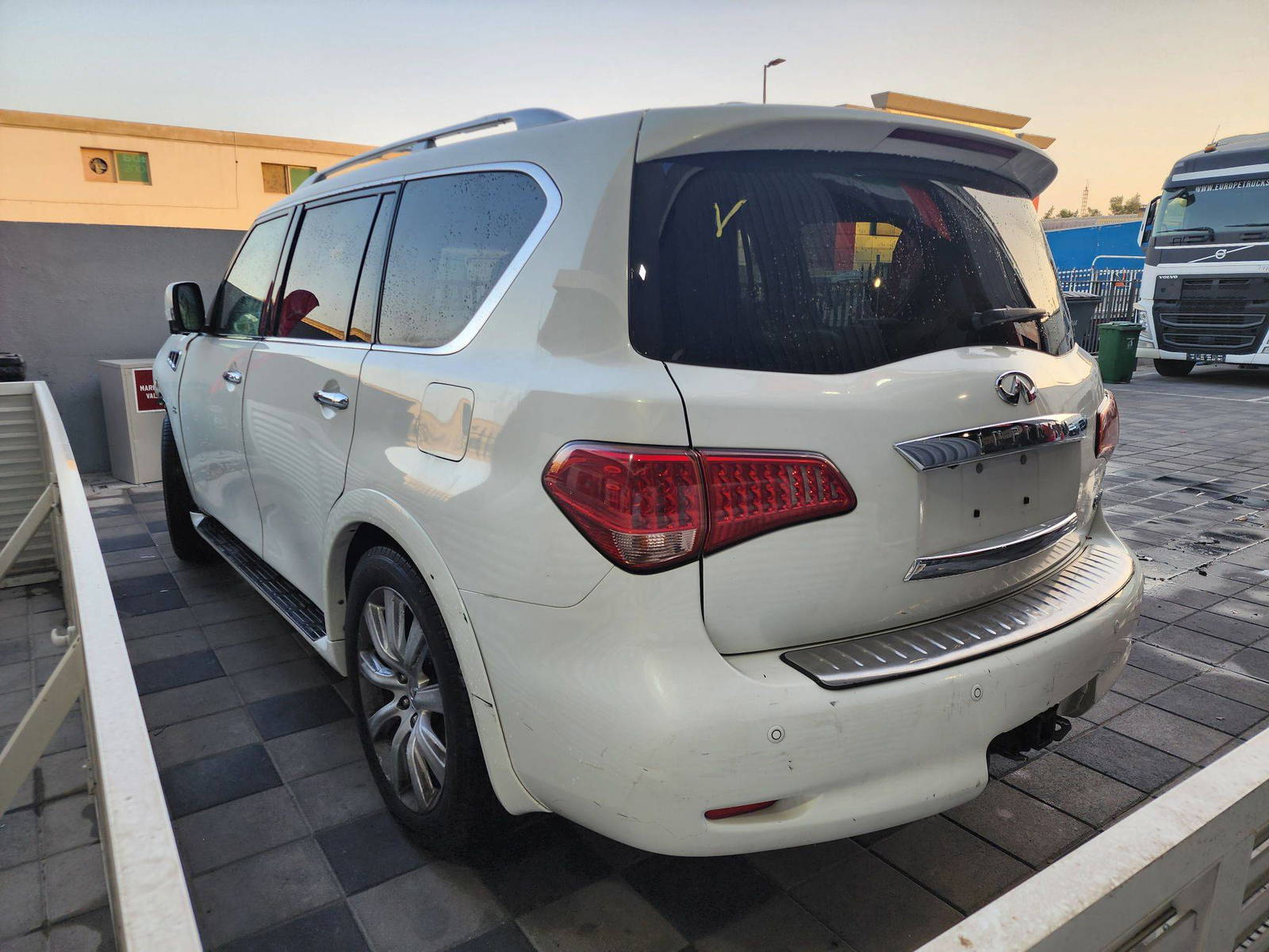 2014 INFINITI QX80 — 203264 Miles — Lot 87436484 — Main - Marhaba Auctions Used Cars - Image 6
