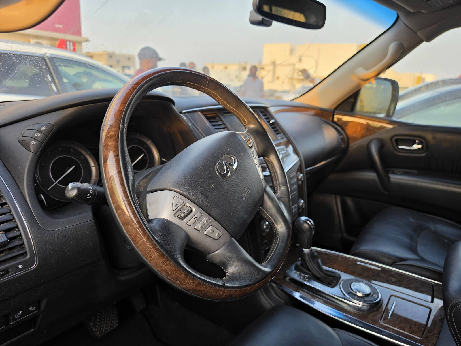2017 INFINITI QX80 — 117957 Miles — Lot 73003605 - Marhaba Auctions Used Cars - Image 9