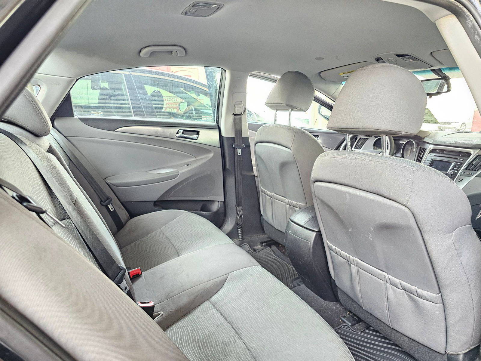 2015 HYUNDAI SONATA — 136689 Miles — Lot FA137111 — Souq - Marhaba Auctions Used Cars - Image 6