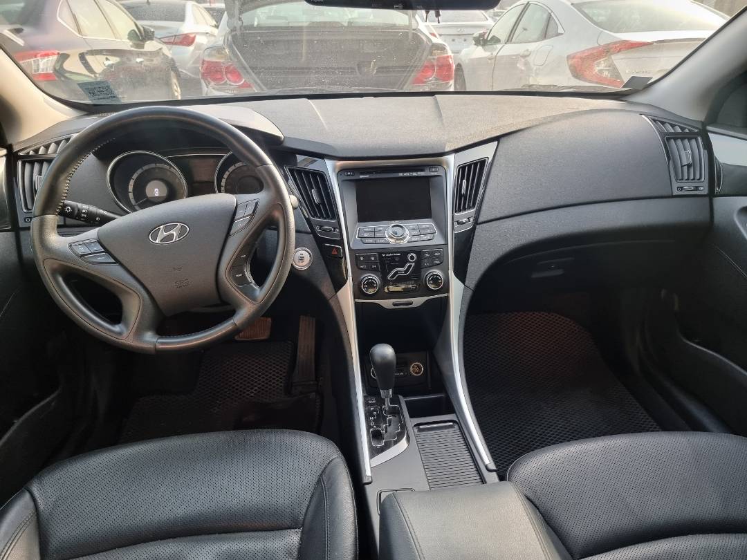 2011 HYUNDAI SONATA — 152180 KM — Lot 215487 — Ind. 12 - Marhaba Auctions Used Cars - Image 7