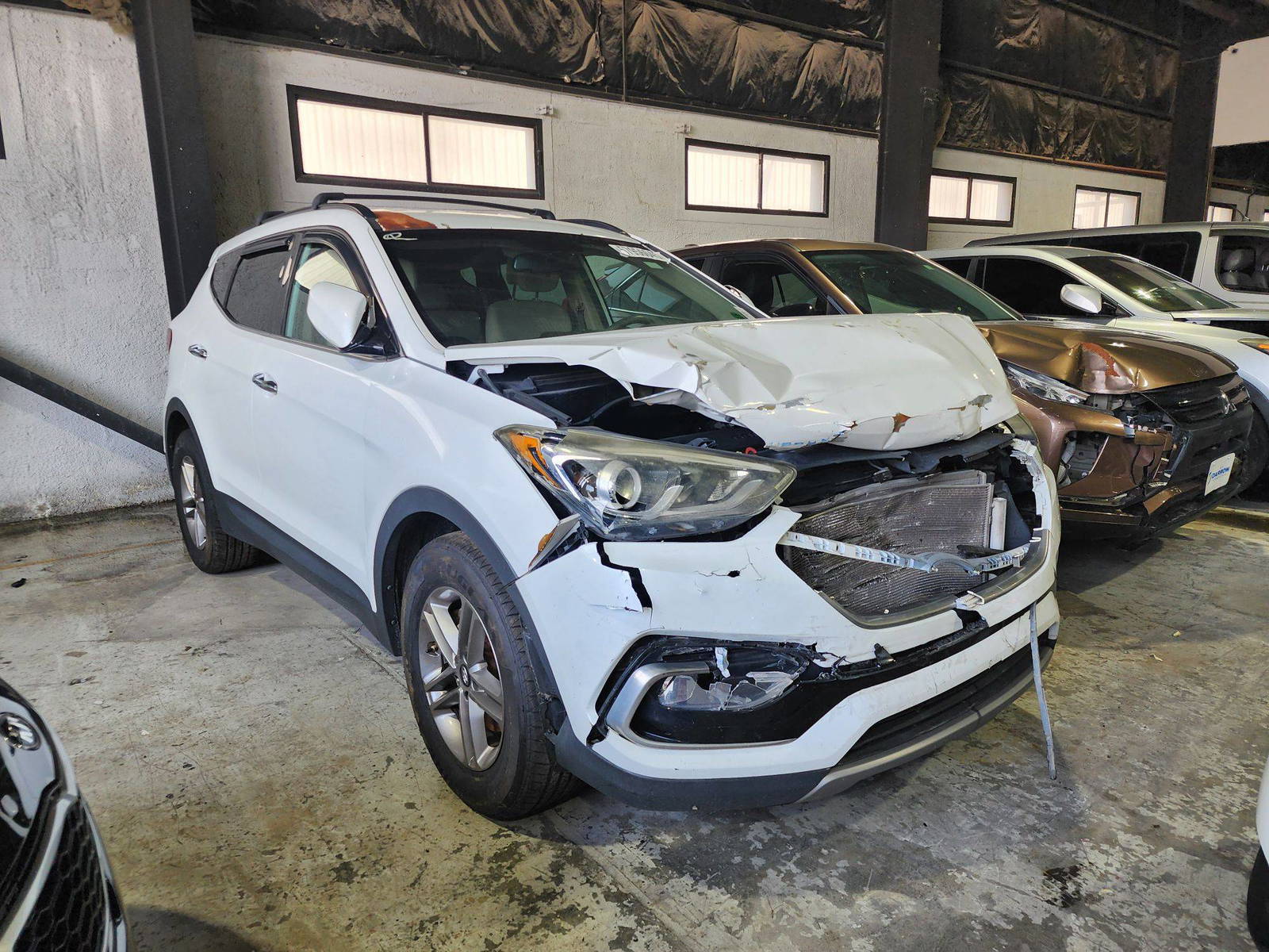 2017 HYUNDAI SANTA FE SPORT — 140037 Miles — Lot H019304 — Souq - Marhaba Auctions Used Cars - Image 4