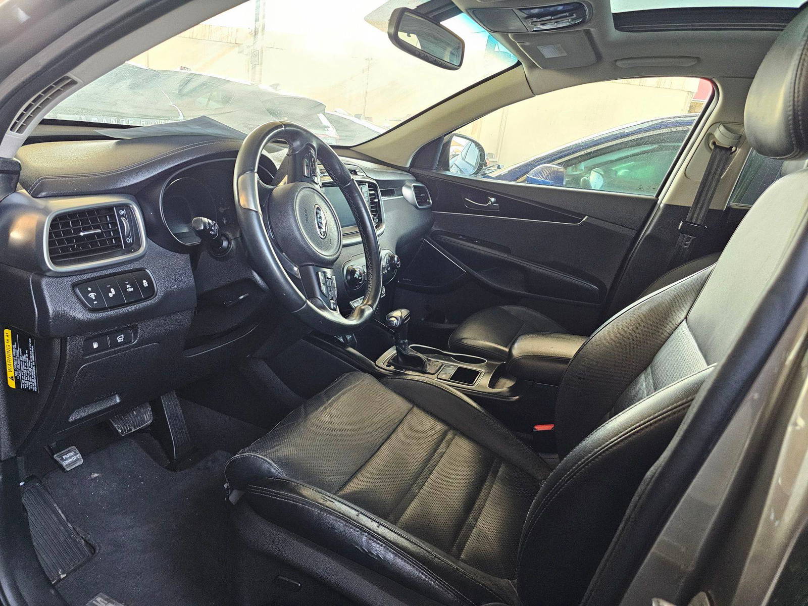 KIA SORENTO 2016 - Marhaba Auction Used Cars - Image 11