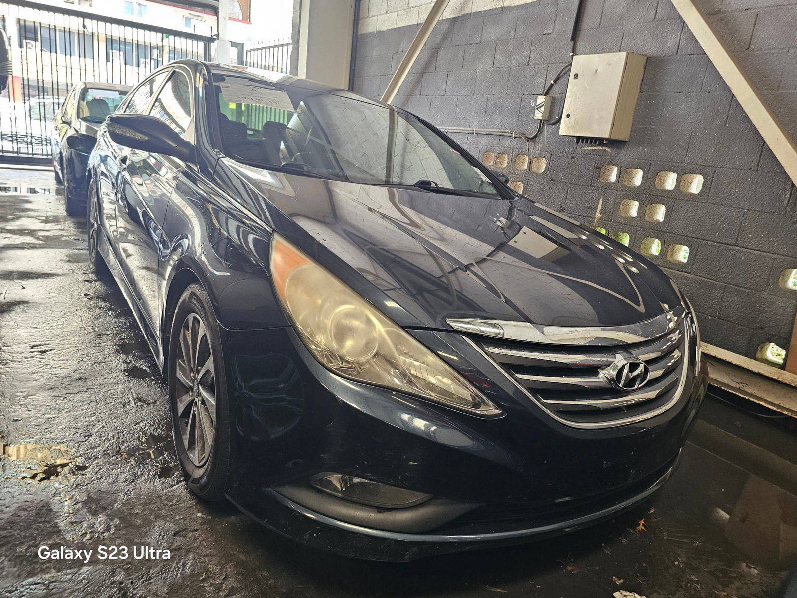 2014 HYUNDAI SONATA — 198774 Miles — Lot EH850907 — Main - Marhaba Auctions Used Cars - Image 3