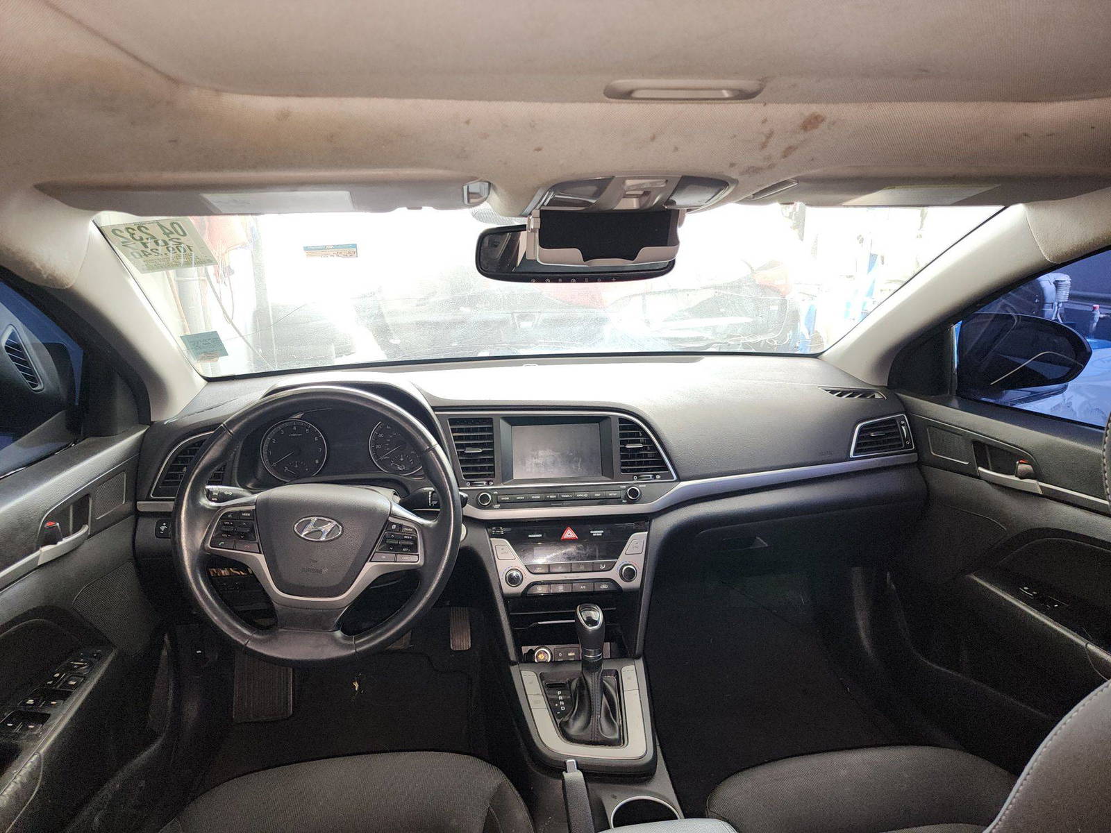 2017 HYUNDAI ELANTRA — 109240 Miles — Lot 418640 — Al Quoz - Marhaba Auctions Used Cars - Image 8