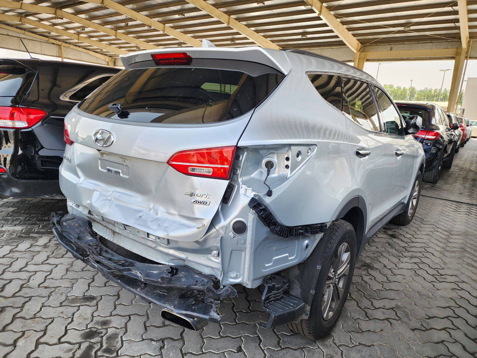 2016 HYUNDAI SANTA FE — 152970 Miles — Lot 36121 — Ind. 12 - Marhaba Auctions Used Cars - Image 4