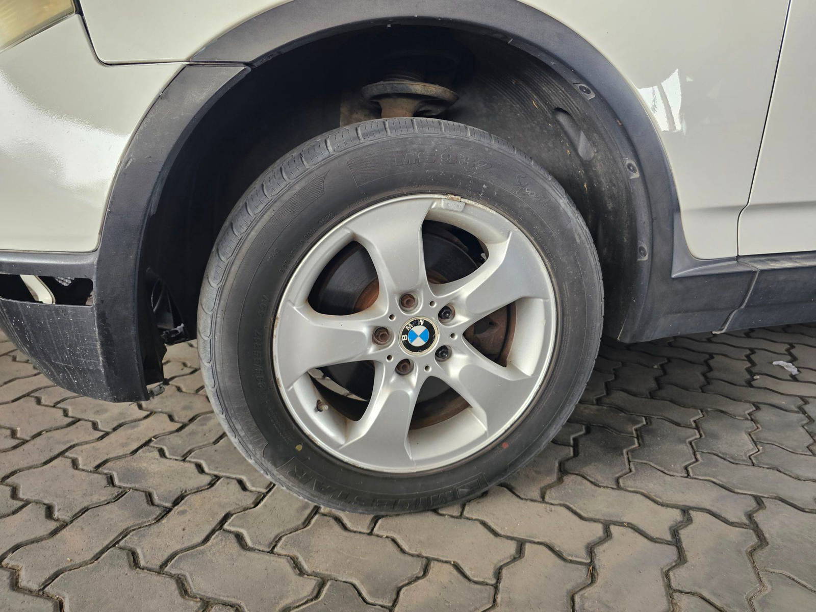 2007 BMW X3 — 169523 Miles — Lot 7WF18990 — Souq - Marhaba Auctions Used Cars - Image 11