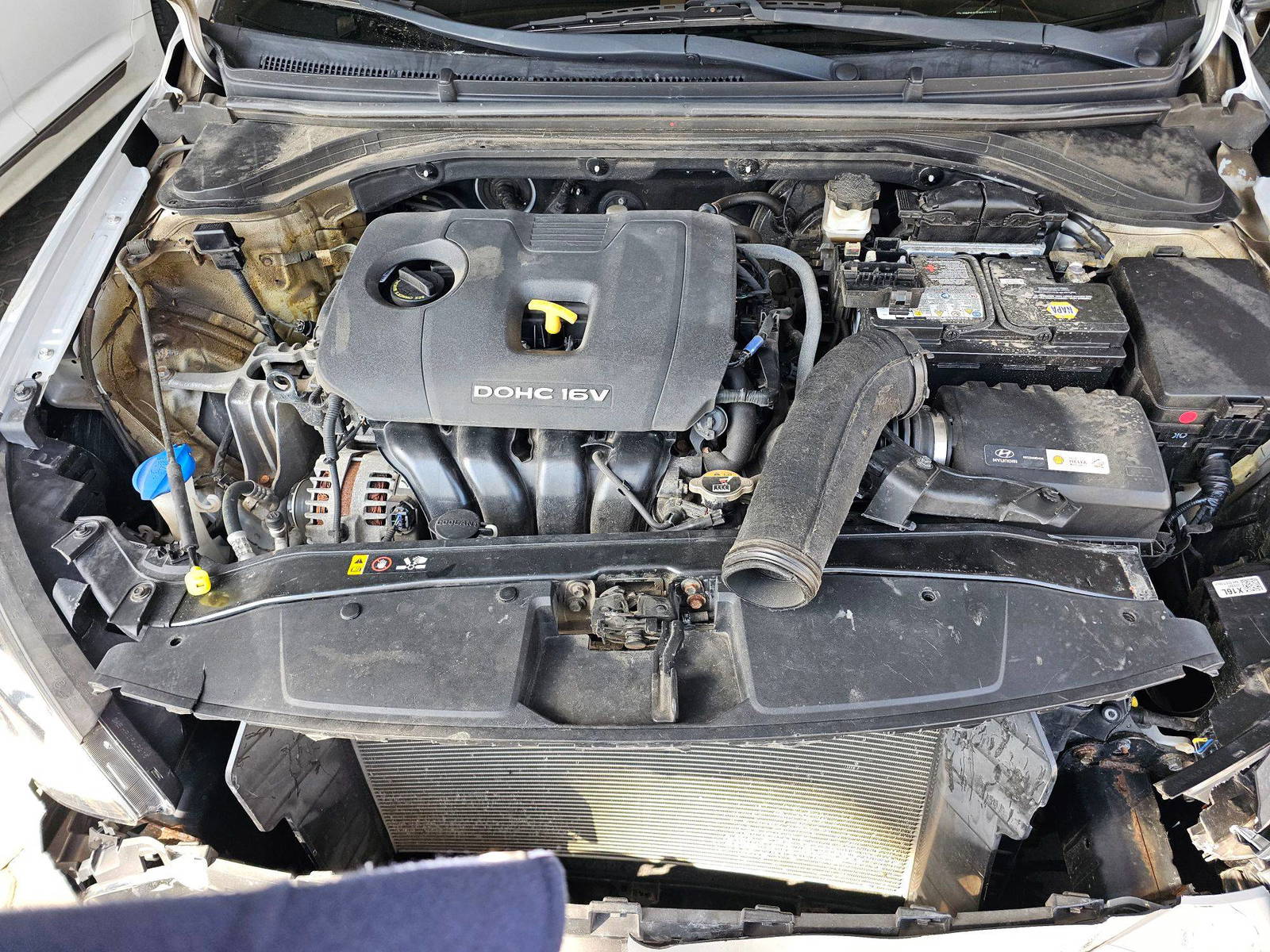 HYUNDAI ELANTRA 2017 - Marhaba Auction Used Cars - Image 12