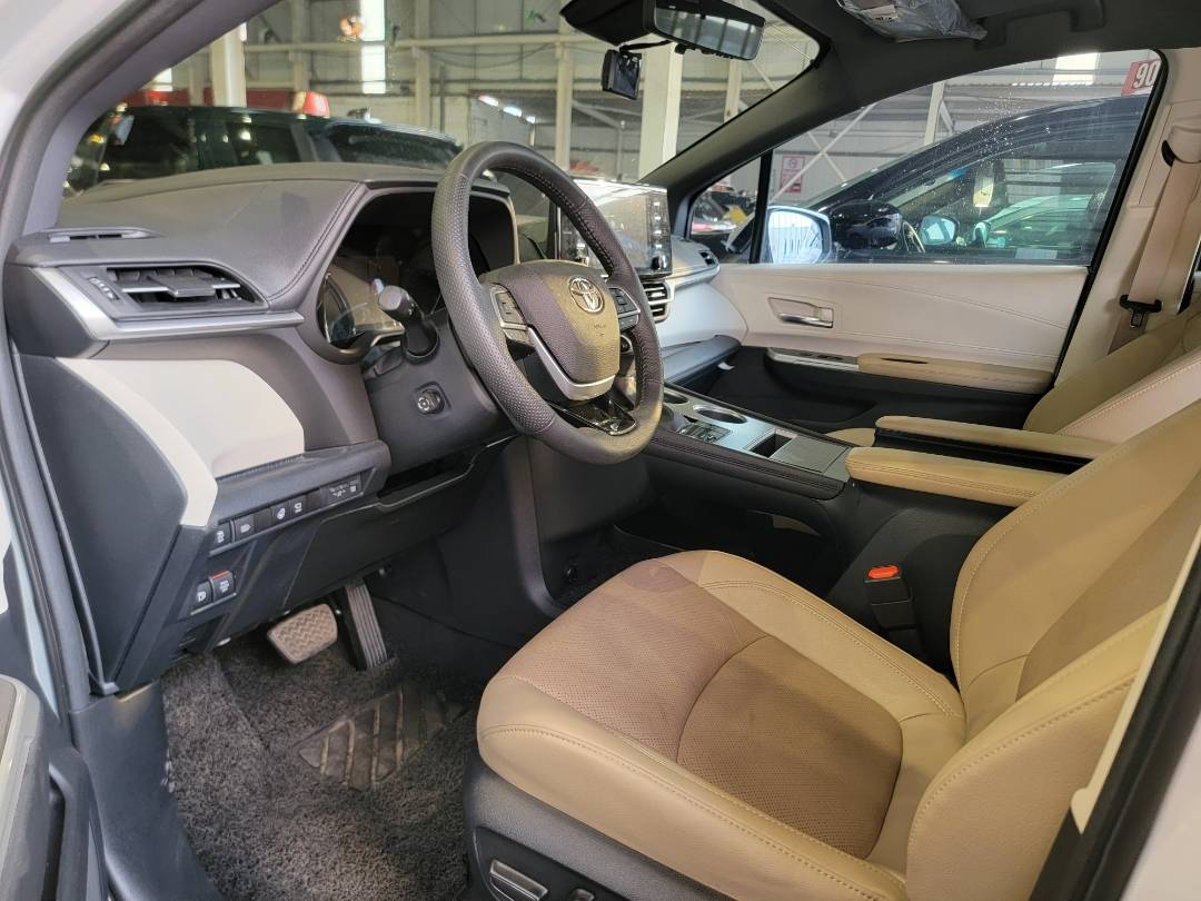 2022 TOYOTA SIENNA — 28608 KM — Lot KEC9NS122718 — Main - Marhaba Auctions Used Cars - Image 8