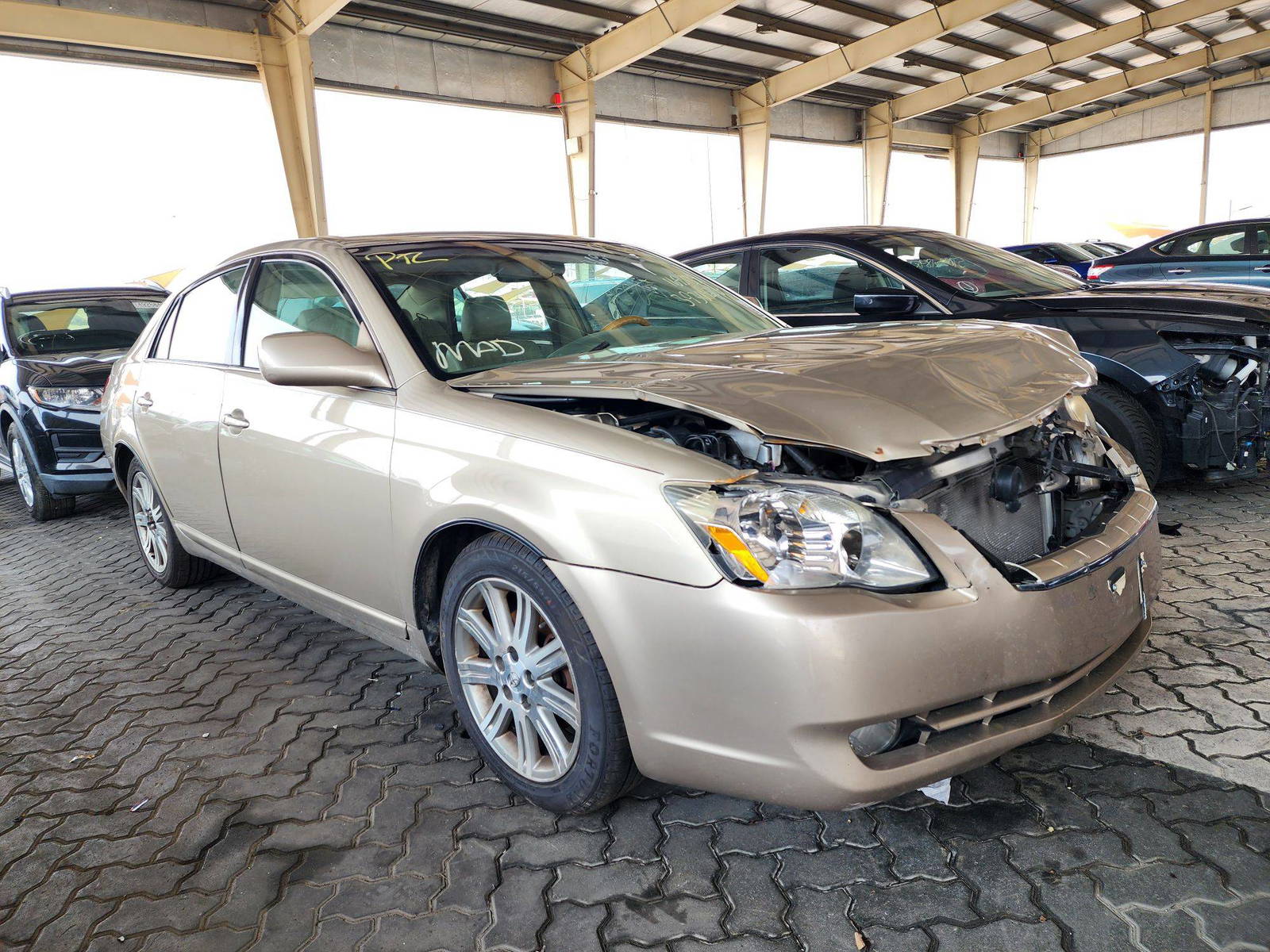 2007 TOYOTA AVALON — 169139 Miles — Lot 39309214 — Souq - Marhaba Auctions Used Cars - Image 4