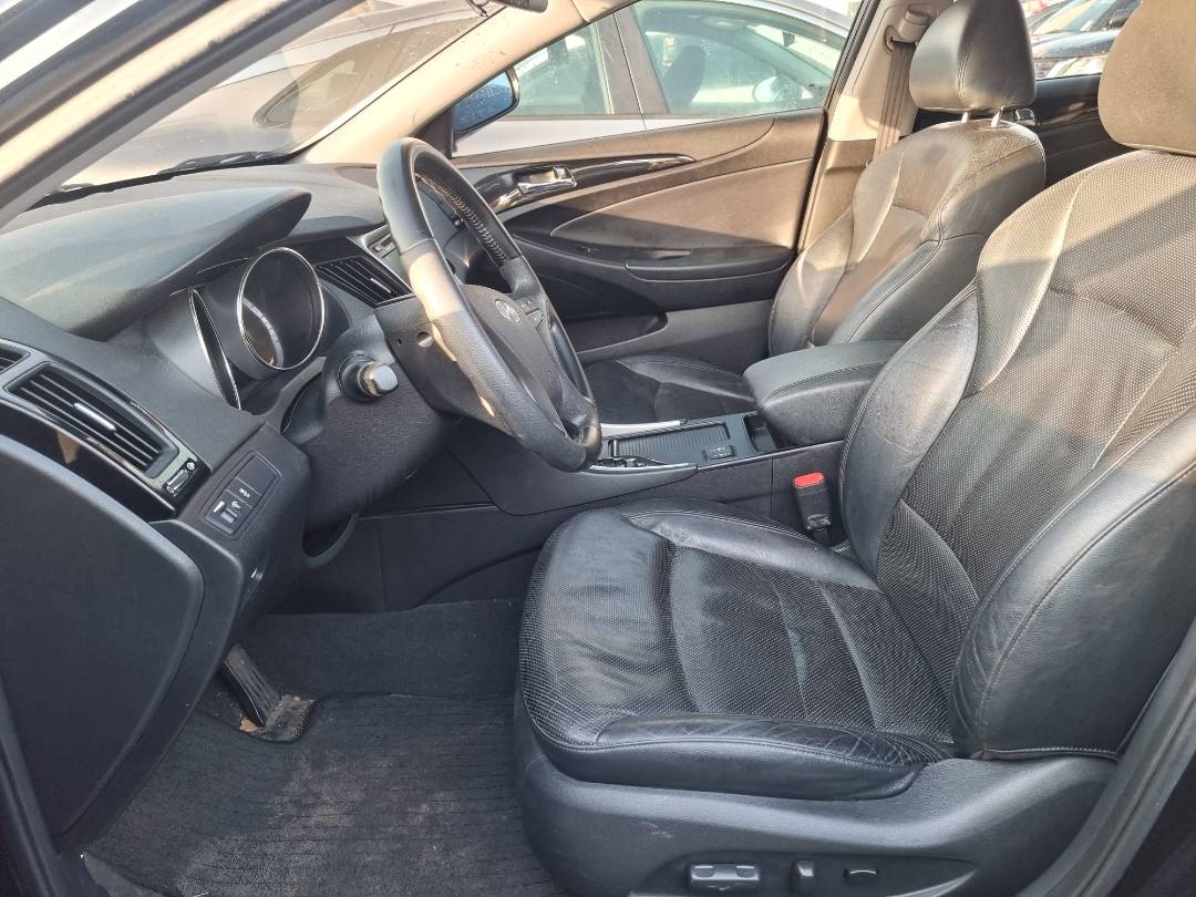 2010 HYUNDAI SONATA — 156532 KM — Lot 125478 — Main - Marhaba Auctions Used Cars - Image 6