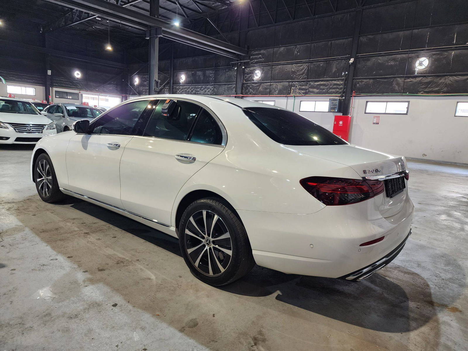 2021 MERCEDES BENZ E-300 — 17592 KM — Lot 002409 — Main - Marhaba Auctions Used Cars - Image 6