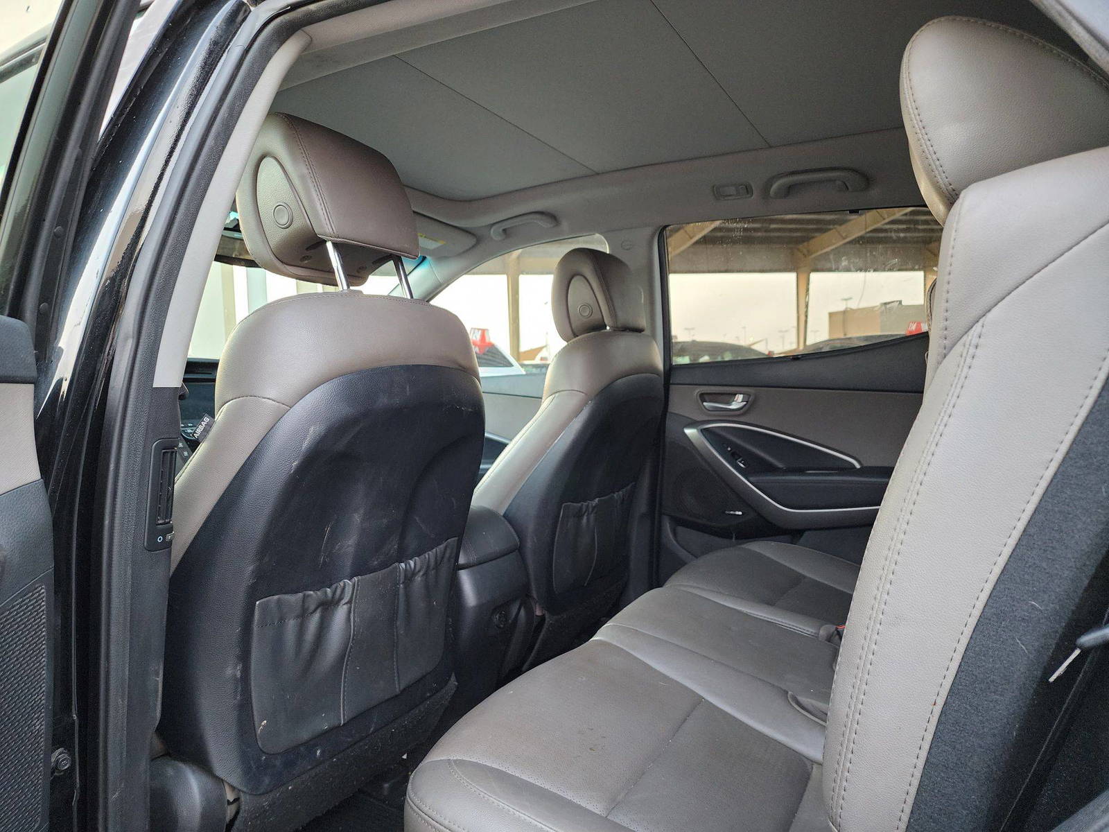 2016 HYUNDAI SANTA FE — 85109 Miles — Lot 17807 — Souq - Marhaba Auctions Used Cars - Image 6