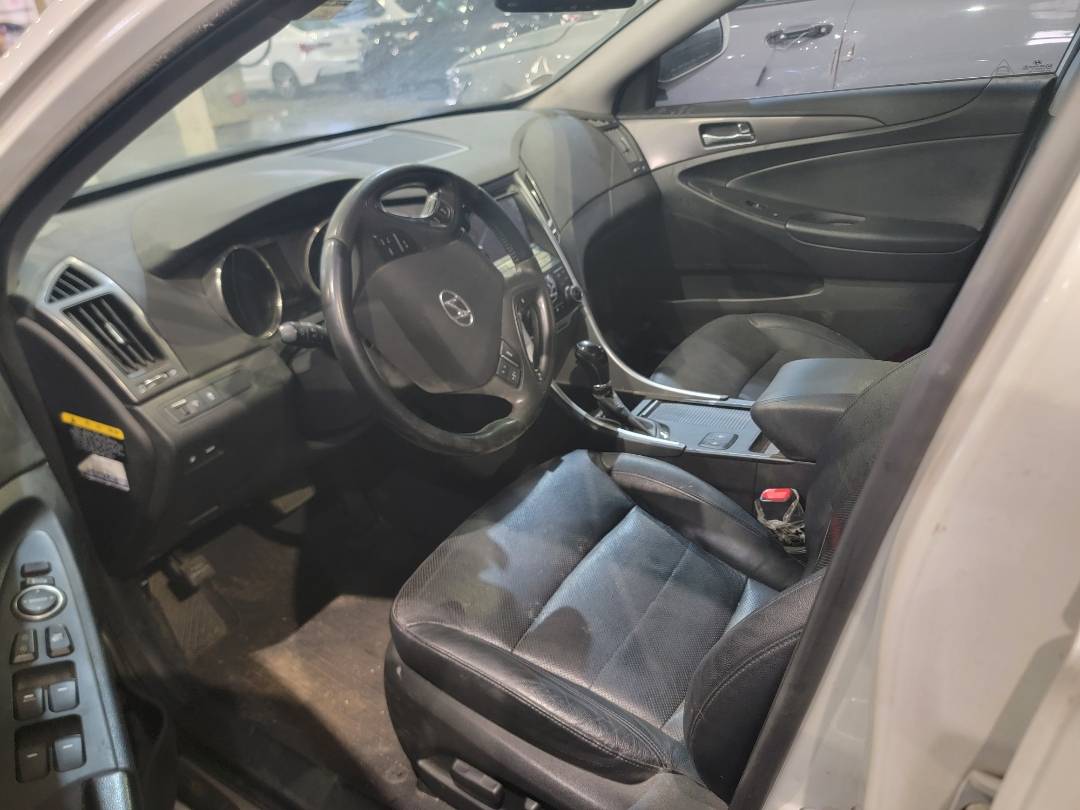 2012 HYUNDAI SONATA — 202992 KM — Lot 018238 — Main - Marhaba Auctions Used Cars - Image 6