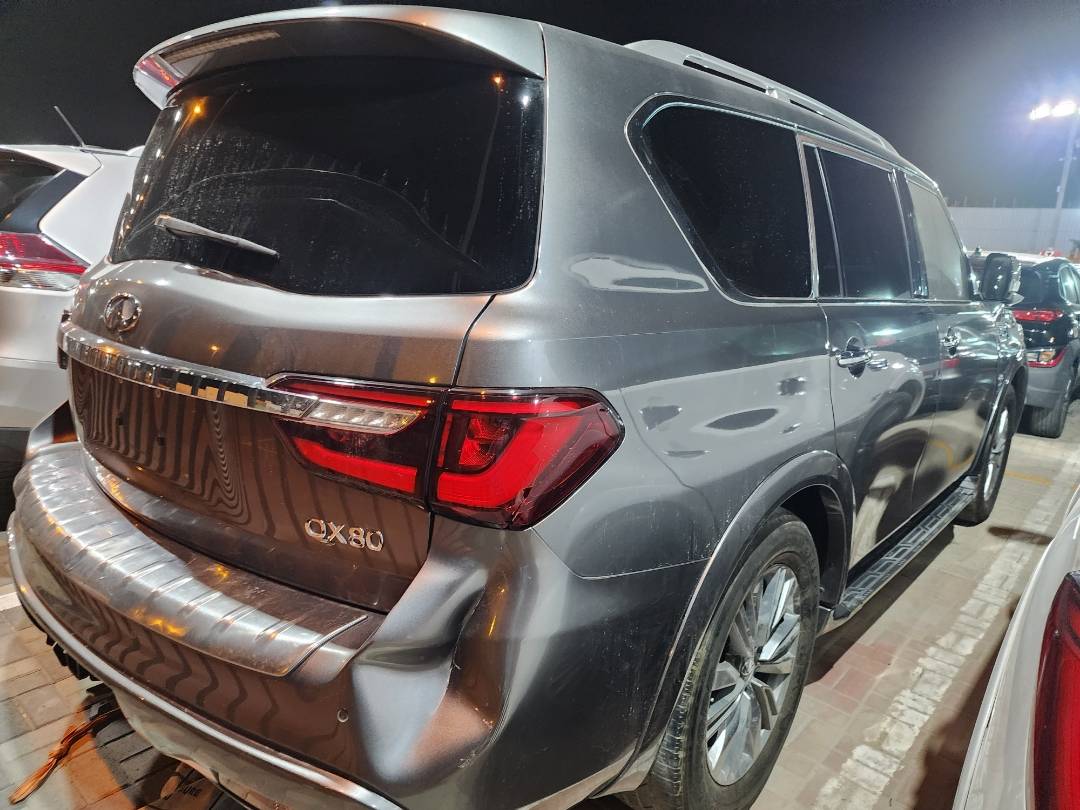 INFINITI QX80