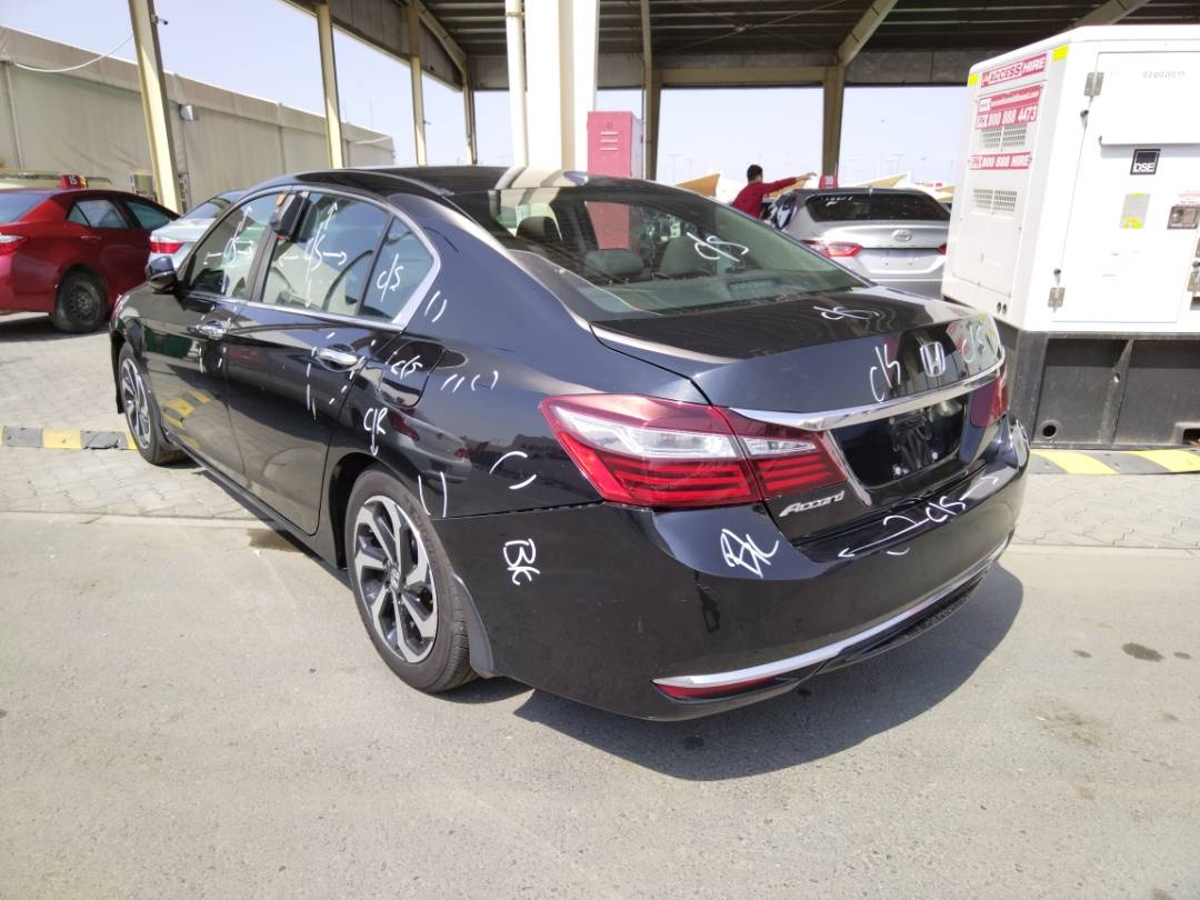 2017 HONDA ACCORD — 141634 Miles — Lot 62963603 - Marhaba Auctions Used Cars - Image 4