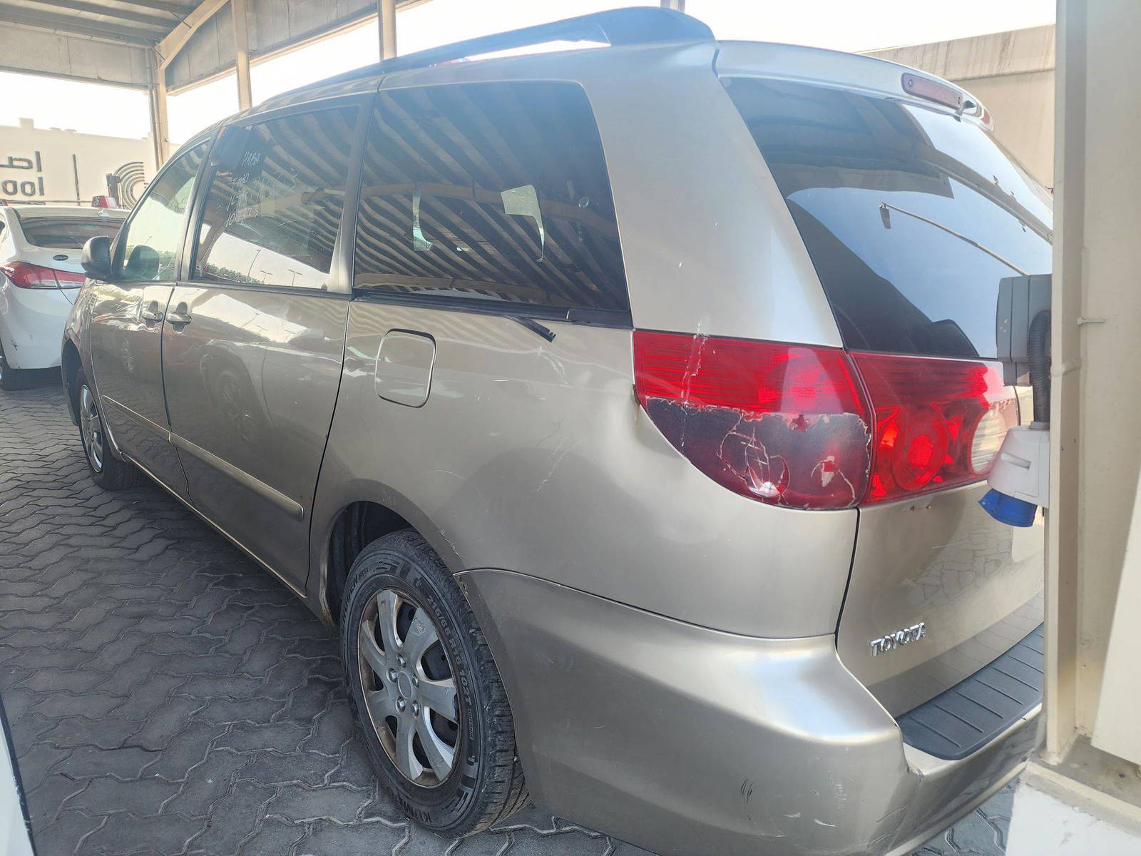 2006 TOYOTA SIENNA — 189759 Miles — Lot 67371503 - Marhaba Auctions Used Cars - Image 11