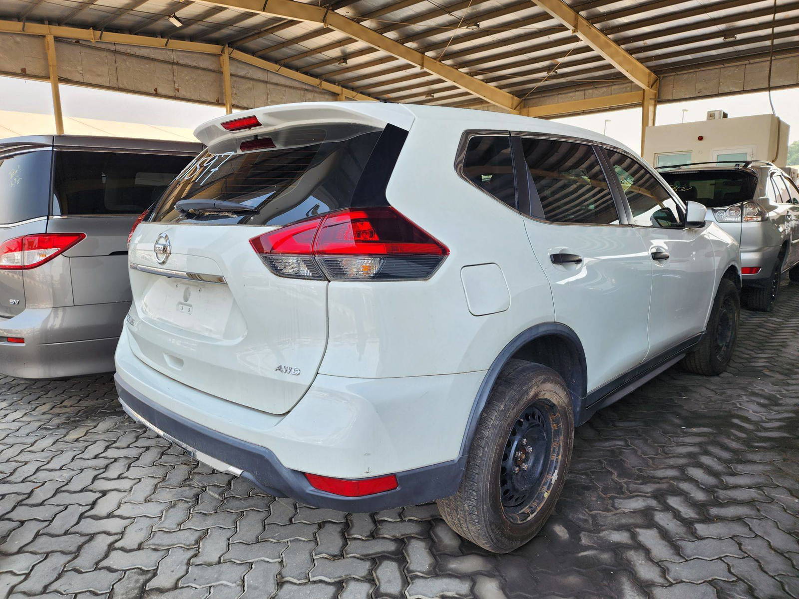 2018 NISSAN ROGUE — 108510 Miles — Lot JP501597 — Main - Marhaba Auctions Used Cars - Image 3