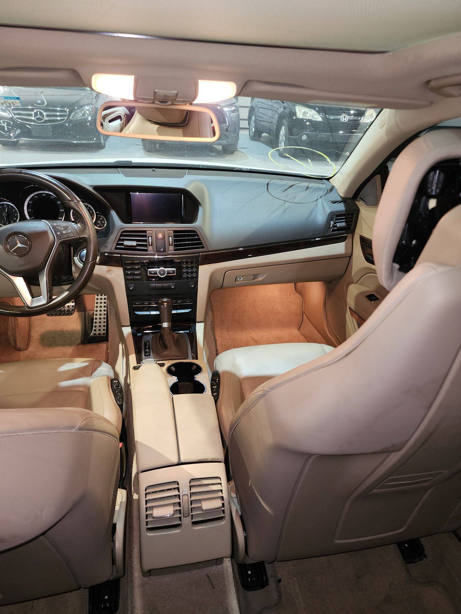 2013 MERCEDES BENZ E 350 — 118564 Miles — Lot 221348 — Al Quoz - Marhaba Auctions Used Cars - Image 10