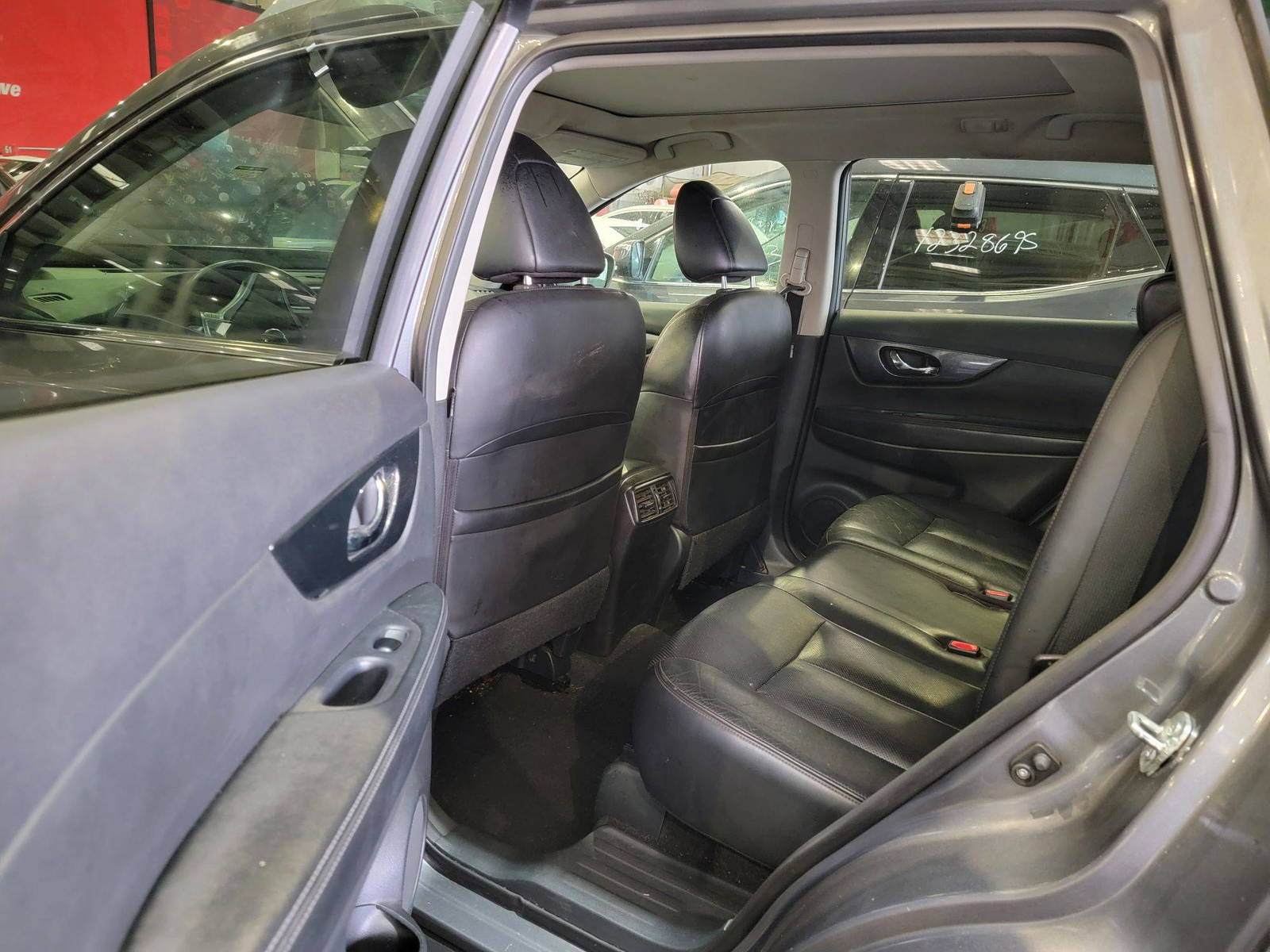 NISSAN ROGUE 2015 - Marhaba Auction Used Cars - Image 7