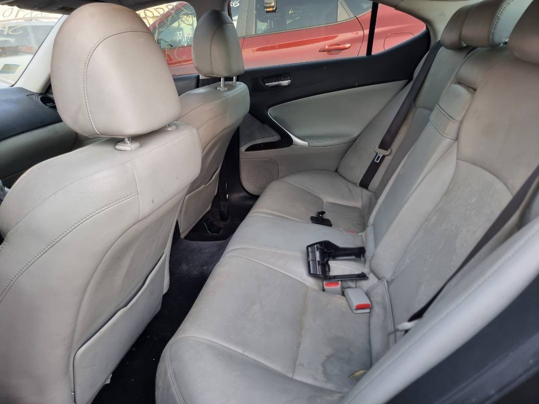 2006 LEXUS IS 250 — 192809 Miles — Lot 125487 — Souq - Marhaba Auctions Used Cars - Image 6