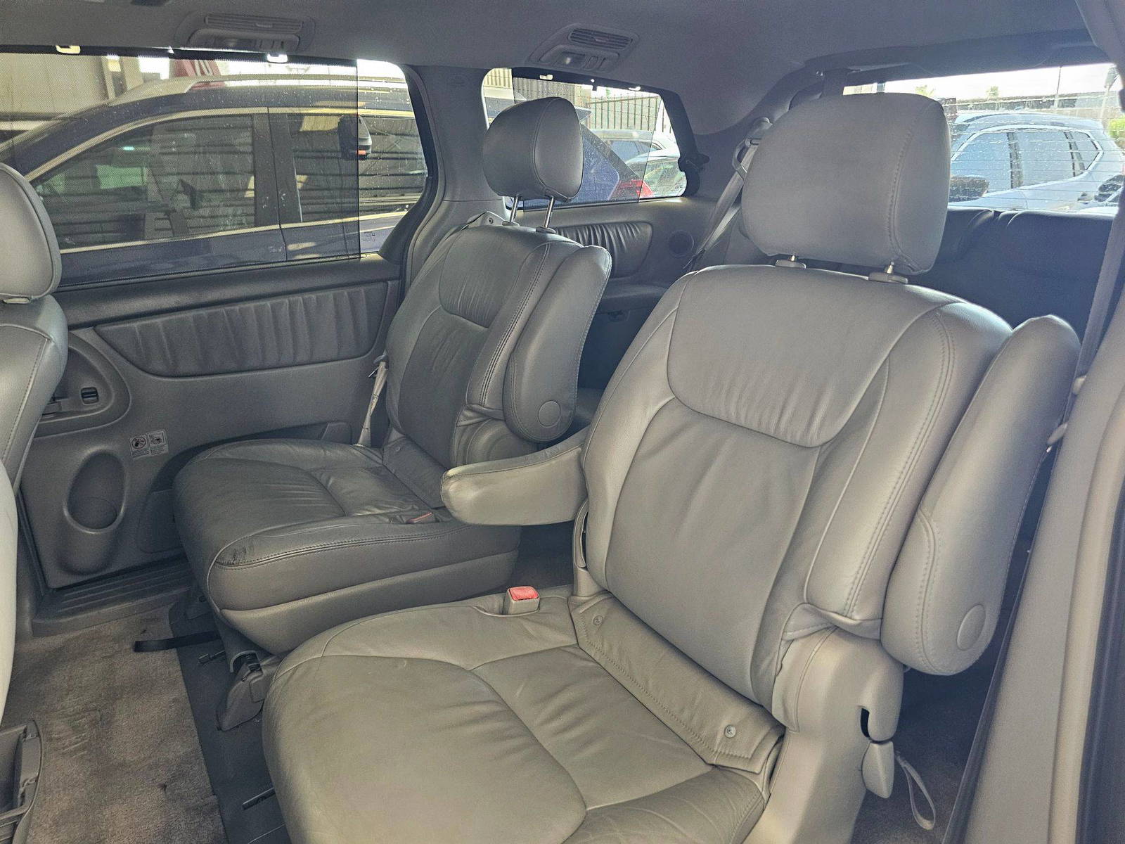 TOYOTA SIENNA 2007 - Marhaba Auction Used Cars - Image 7