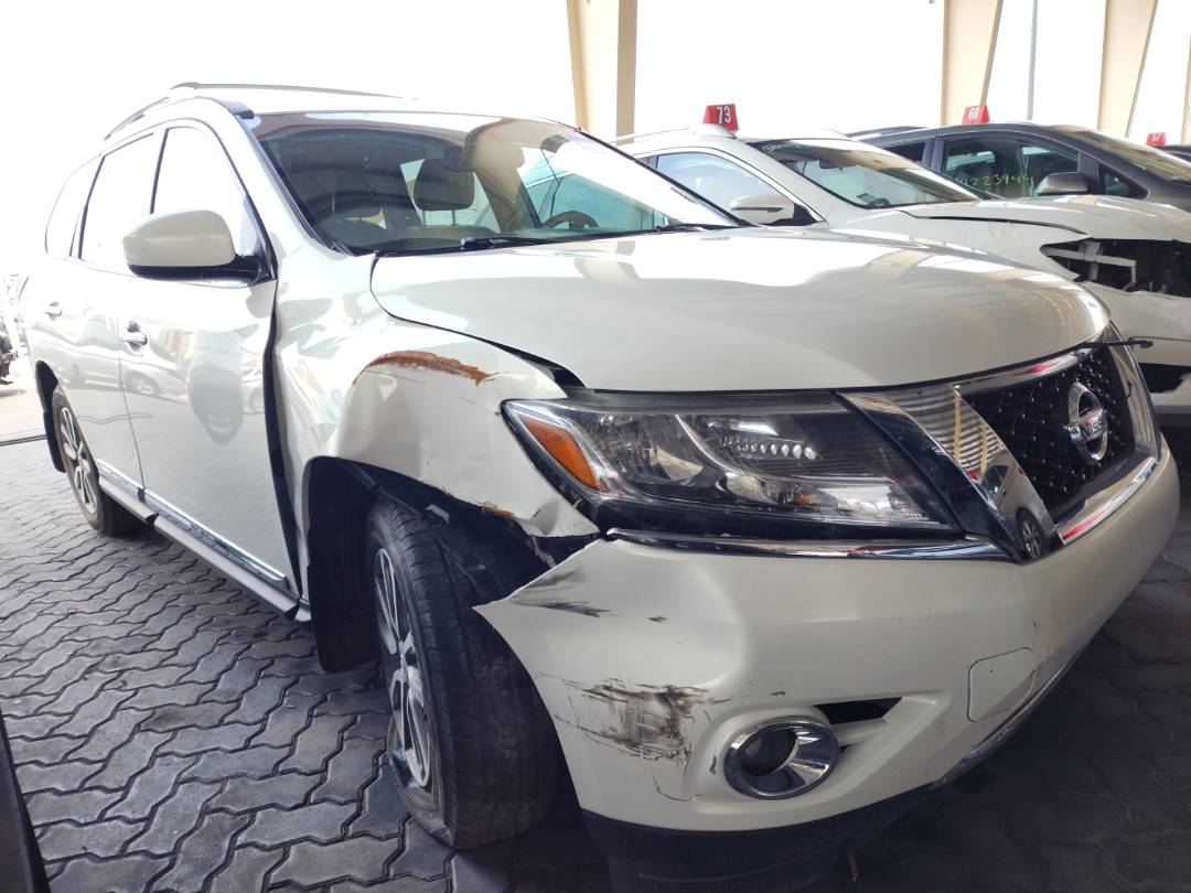 2014 NISSAN PATHFINDER — 121467 Miles — Lot 17658 — Souq - Marhaba Auctions Used Cars - Image 4