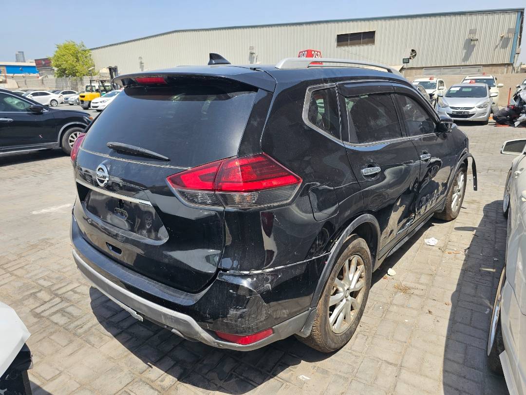 2017 NISSAN ROGUE — 197000 KM — Lot 12262487 — Main - Marhaba Auctions Used Cars - Image 5