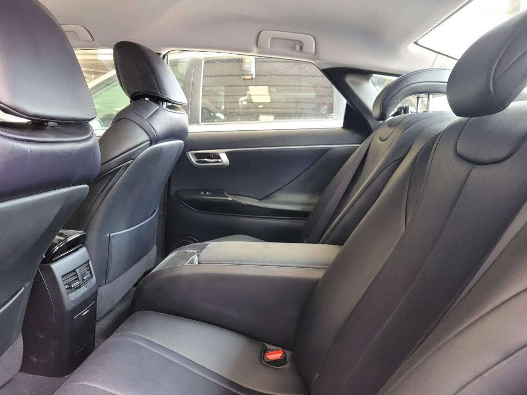 2018 TOYOTA MIRAI — 69584 KM — Lot A005170 — Main - Marhaba Auctions Used Cars - Image 7