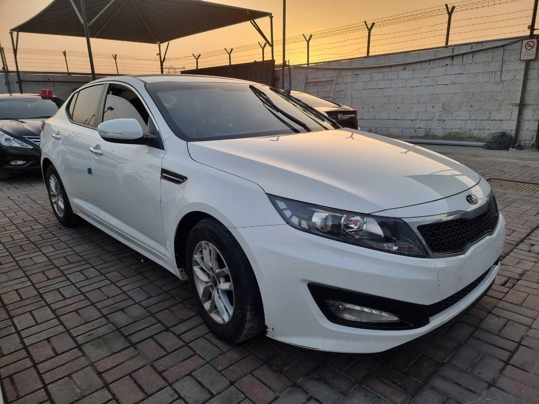 2011 KIA K5 — 54149 KM — Lot 214587 — Ind. 12 - Marhaba Auctions Used Cars - Image 3