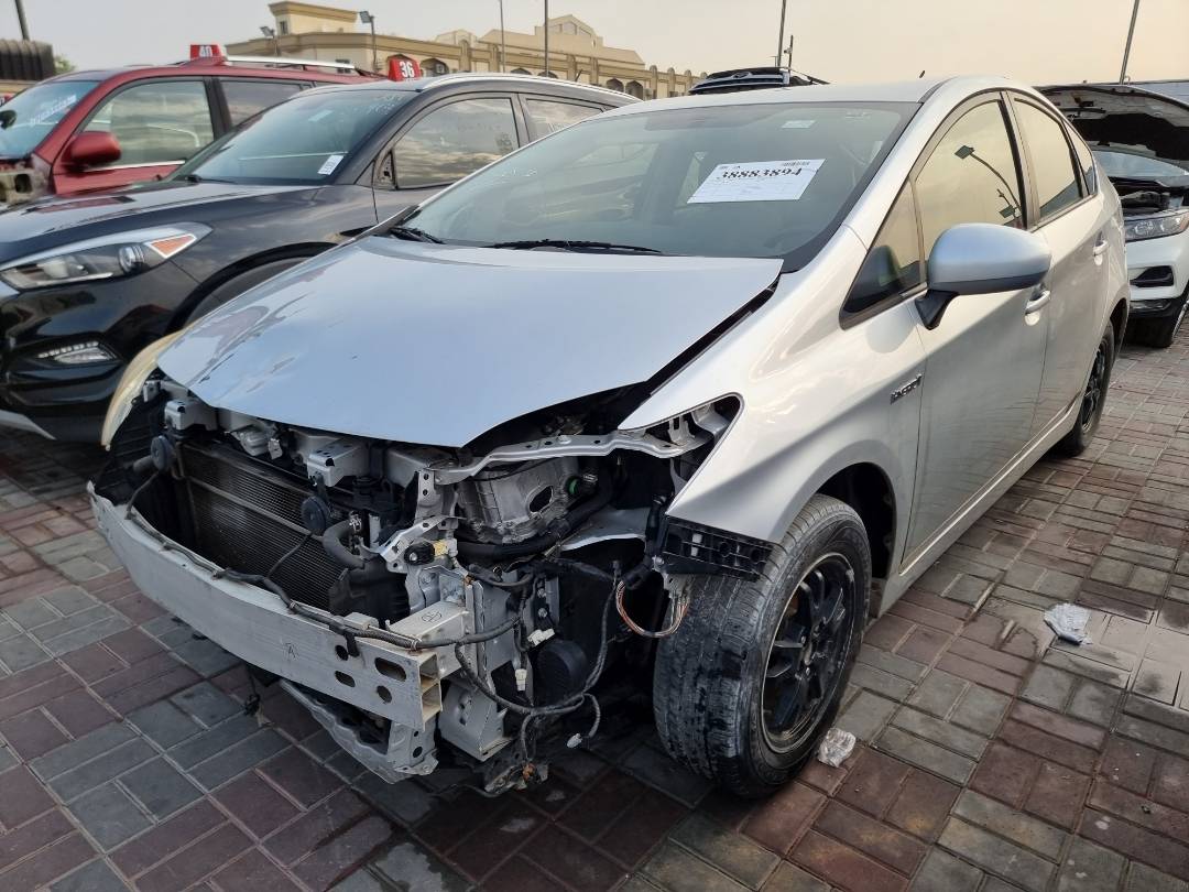 2013 TOYOTA PRIUS — 215874 Miles — Lot 38883894 — Ind. 12 - Marhaba Auctions Used Cars - Image 4