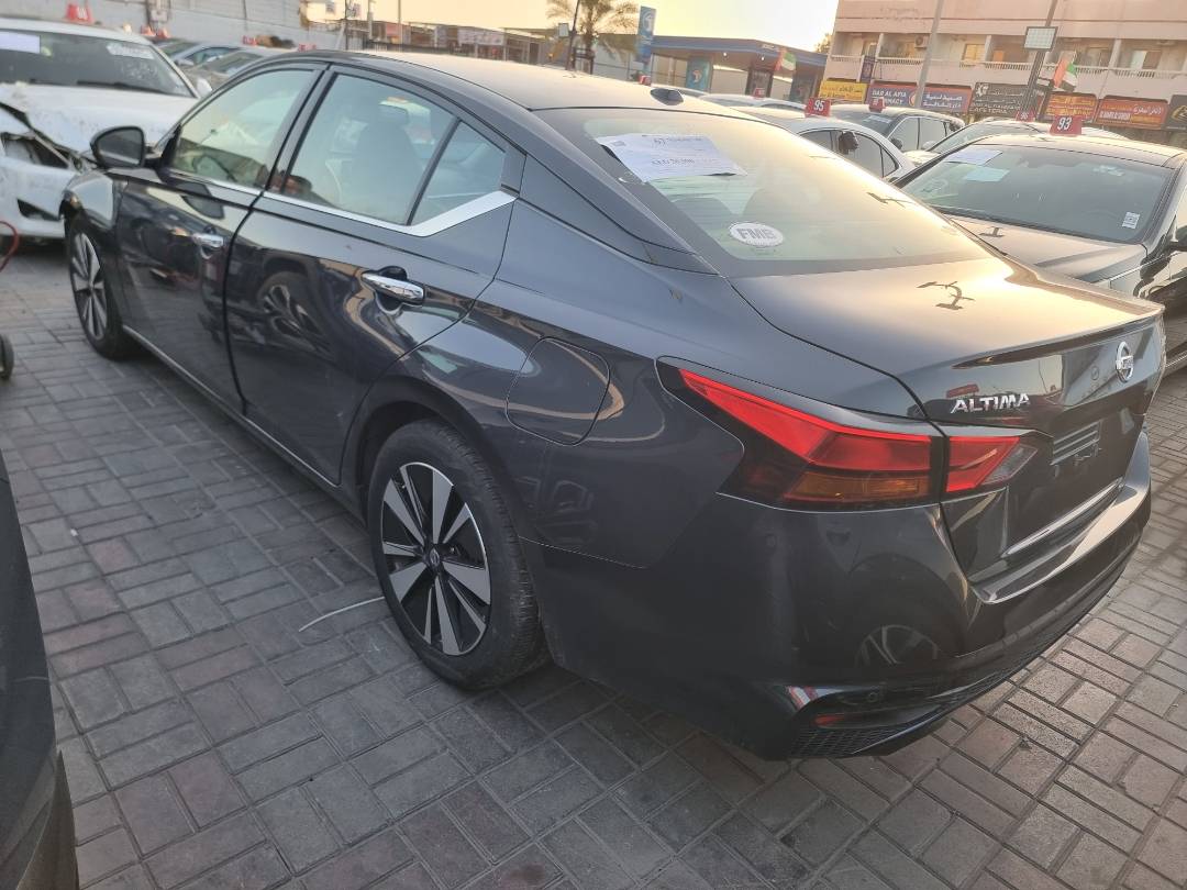 2019 NISSAN ALTIMA — 187101 Miles — Lot 127491 — Ind. 12 - Marhaba Auctions Used Cars - Image 4