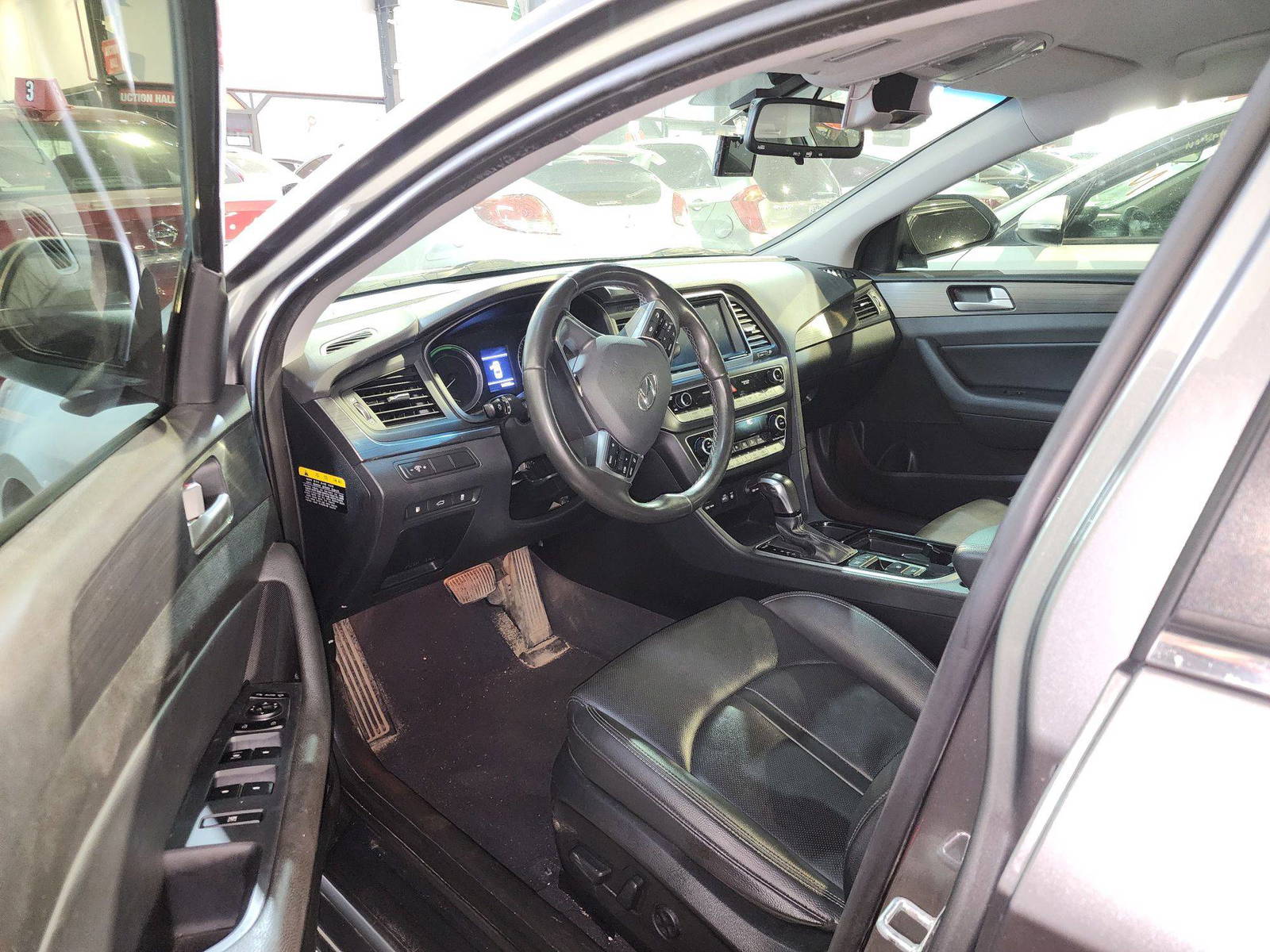 2018 HYUNDAI SONATA — 160532 KM — Lot 067993 — Al Quoz - Marhaba Auctions Used Cars - Image 9