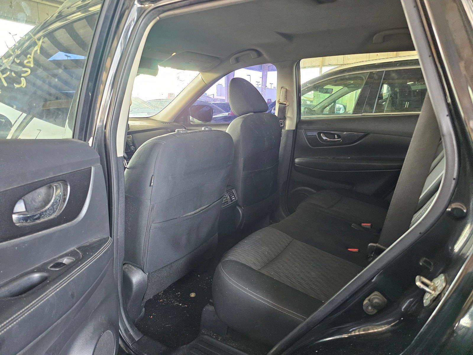 2019 NISSAN ROGUE — 201118 Miles — Lot T4KP551375 — Souq - Marhaba Auctions Used Cars - Image 6
