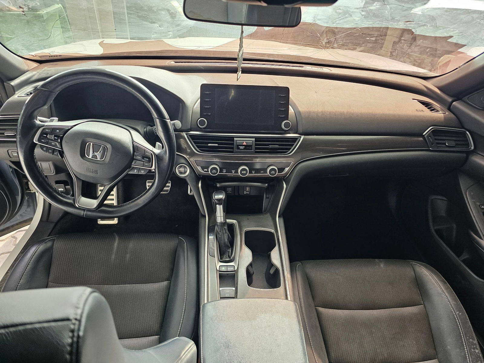 2018 HONDA ACCORD — 159779 KM — Lot V1F39JA080675 — Souq - Marhaba Auctions Used Cars - Image 7