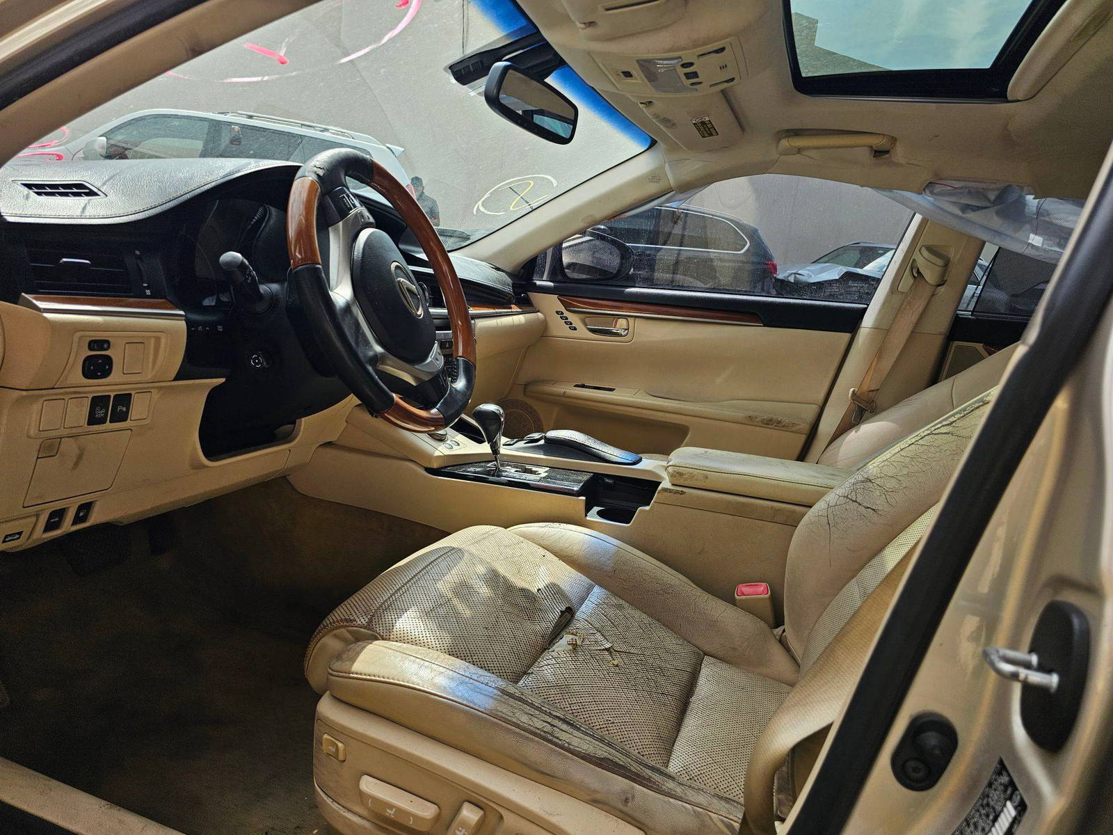 LEXUS ES 300H 2014 - Marhaba Auction Used Cars - Image 10