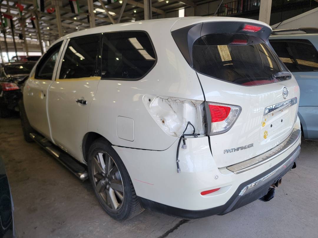 2015 NISSAN PATHFINDER — 201422 KM — Lot 43171984 — Main - Marhaba Auctions Used Cars - Image 3