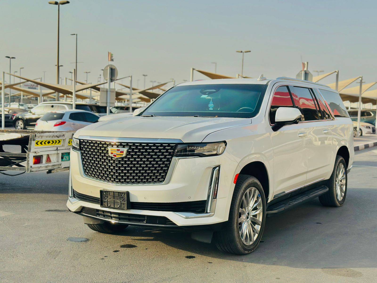 2022 CADILLAC ESCALADE — 51450 KM — Lot L5NR144571 — Souq - Marhaba Auctions Used Cars - Image 4