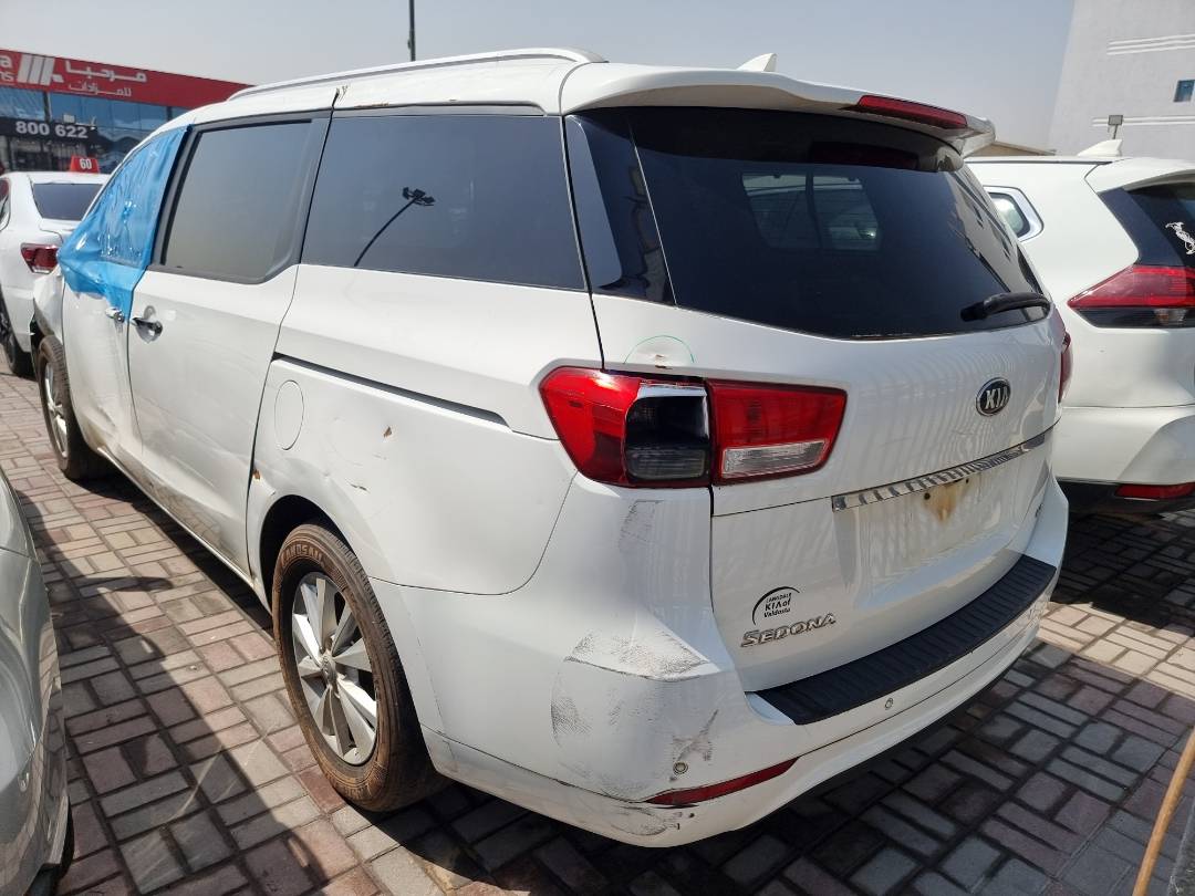 2016 KIA SEDONA — 174501 Miles — Lot 125478 — Main - Marhaba Auctions Used Cars - Image 5