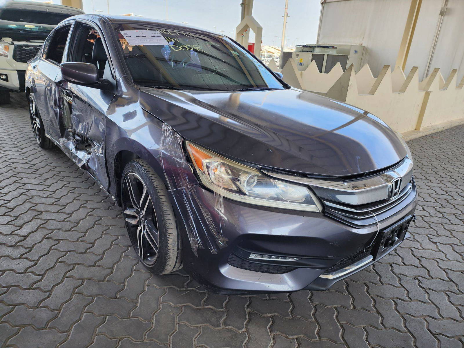 2017 HONDA ACCORD — 95722 Miles — Lot 67501603 - Marhaba Auctions Used Cars - Image 6