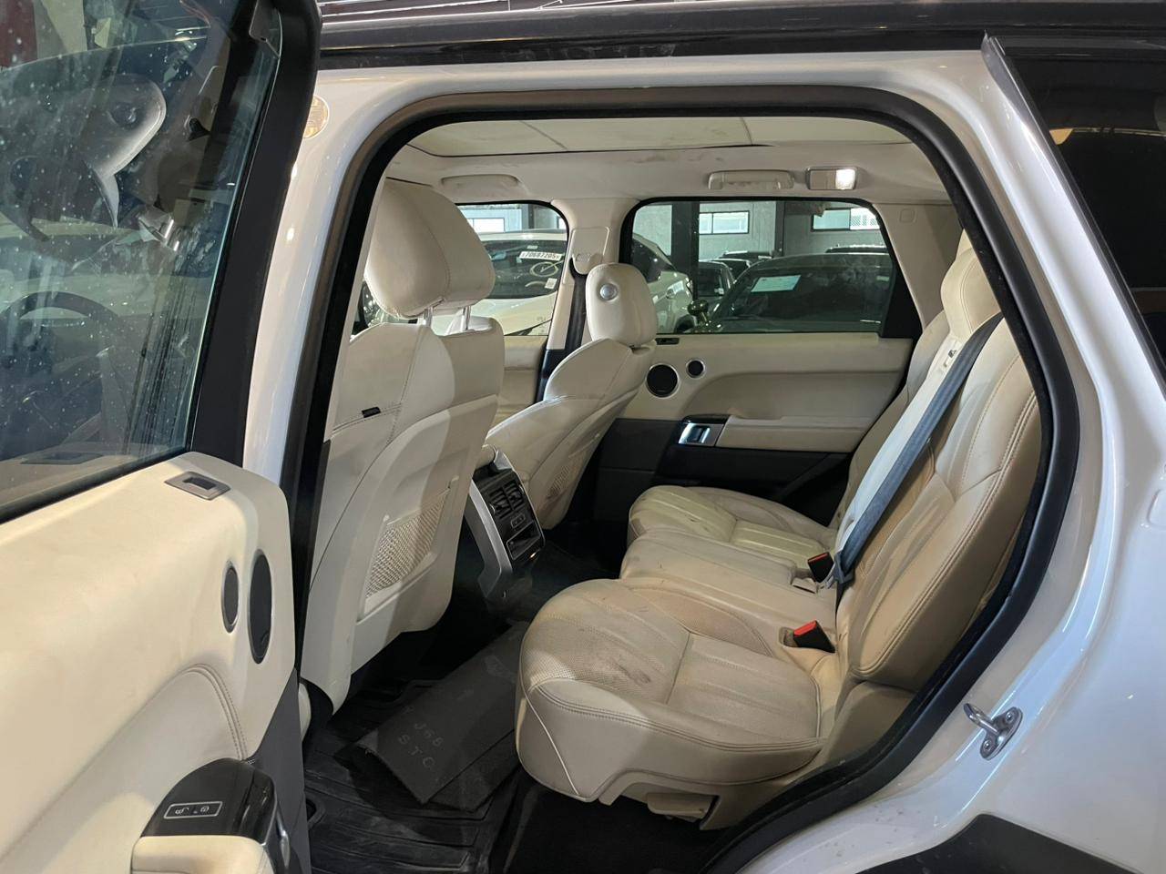 LAND ROVER RANGE ROVER SPORT HSE 2016 - Marhaba Auction Used Cars - Image 9