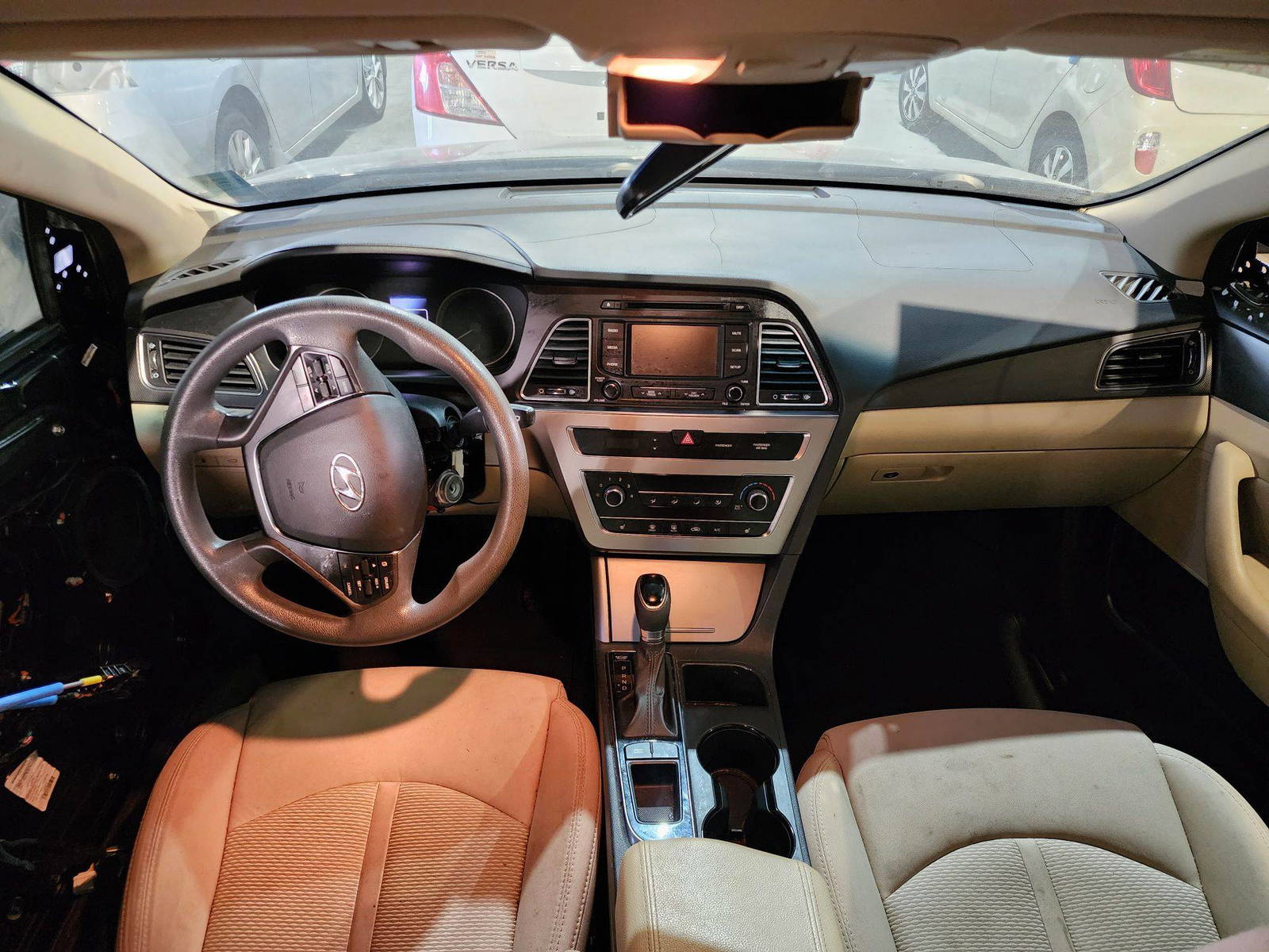 2015 HYUNDAI SONATA — 175747 Miles — Lot 41073394 — Al Quoz - Marhaba Auctions Used Cars - Image 4
