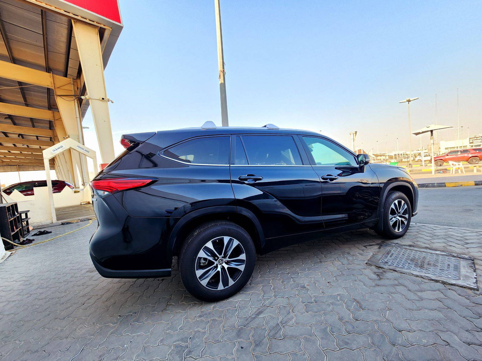 2023 TOYOTA HIGHLANDER — 44063 KM — Lot 74655833 — Main - Marhaba Auctions Used Cars - Image 3