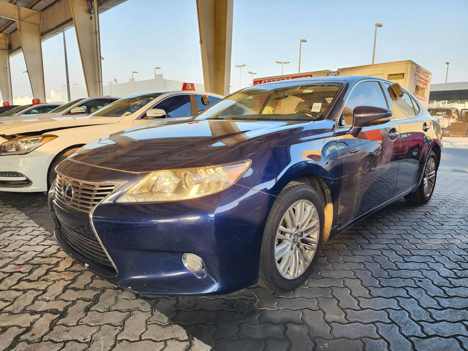 2013 LEXUS ES 350 — 118158 Miles — Lot 9291 — Souq - Marhaba Auctions Used Cars - Image 3