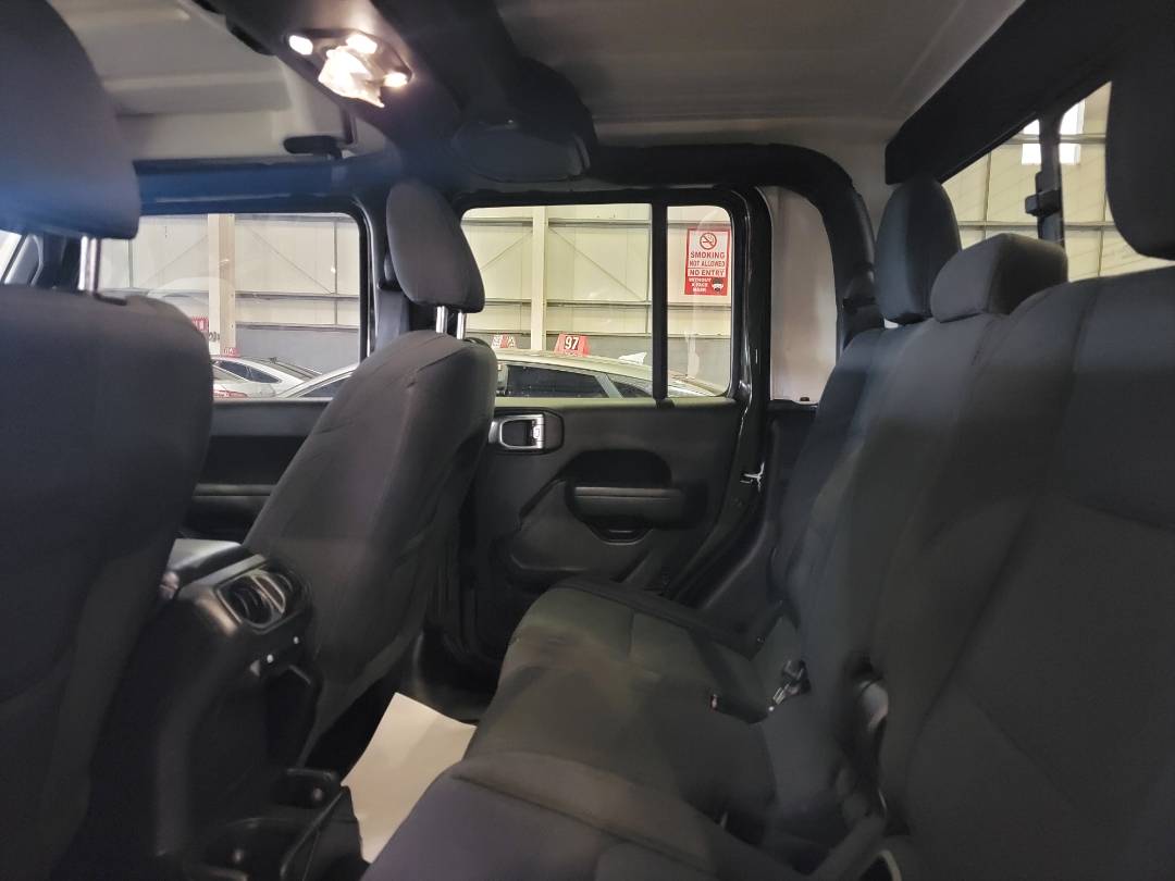 2022 JEEP GLADIATOR — 17685 KM — Lot L107495 — Main - Marhaba Auctions Used Cars - Image 7