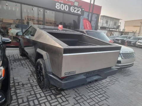 TESLA CYBERTRUCK