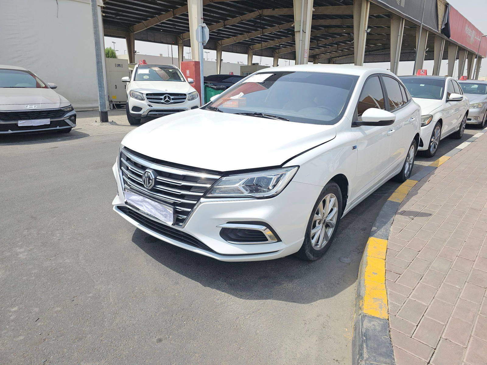 2025 MG MG 5 — 52568 KM — Lot 3SZ609243 — Souq - Marhaba Auctions Used Cars - Image 4